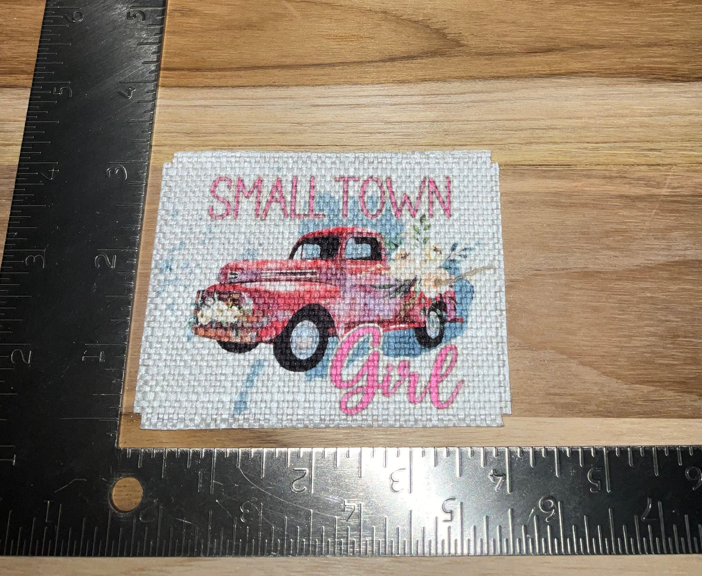 Her patch "small town girl" white